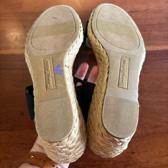 Tommy Bahama Sakura Stretch Wedges - Picture 6 of 9